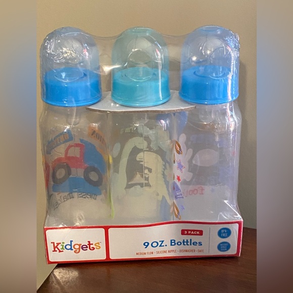 Kidgets 3 pack medium flow silicone nipple 9oz. Bottles NEW - Picture 2 of 6